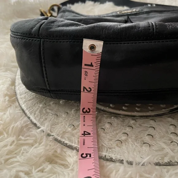 Coach Shoulder Purse - Picture 12 of 12